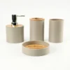 SET DE BAÑO DE PLÁSTICO Y BAMBÚ