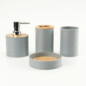 SET DE BAÑO DE PLÁSTICO Y BAMBÚ (SET X 4)