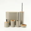 SET DE BAÑO DE PLÁSTICO Y BAMBÚ (SET X 6)