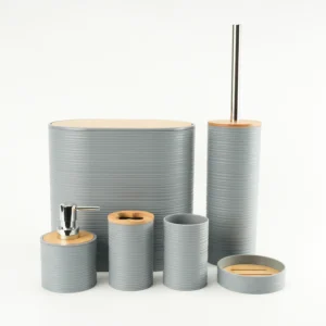 SET DE BAÑO DE PLÁSTICO Y BAMBÚ (SET X 6)