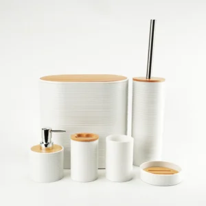 SET DE BAÑO DE PLÁSTICO Y BAMBÚ (SET X 6)