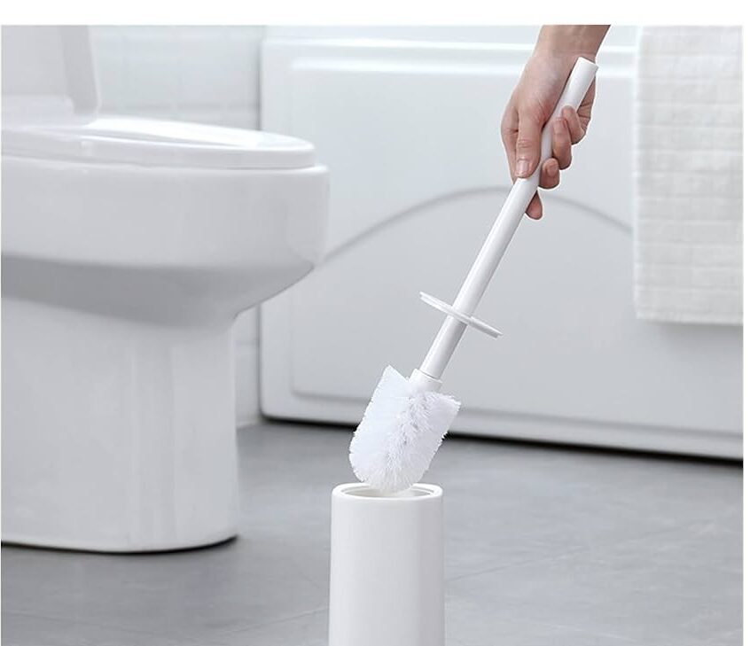 ESCOBILLA DE BAÑO TUBO BLANCO