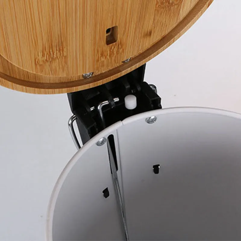 CESTO A PEDAL REDONDO BLANCO CON TAPA DE MADERA 3 LTS - Image 4