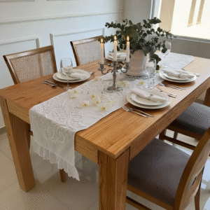 CAMINO DE MESA DE TUSOR CON APLIQUE Y BOLADO