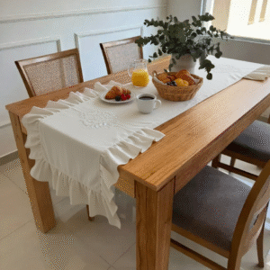 CAMINO DE MESA DE TUSOR BLANCO CON APLIQUE Y BOLADIZO