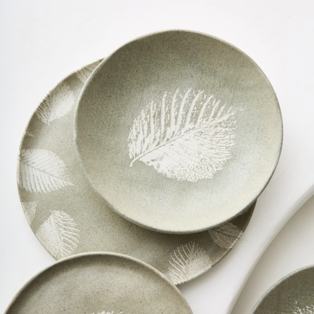 PLATO HONDO CARIMBO CAMELIA - Image 4