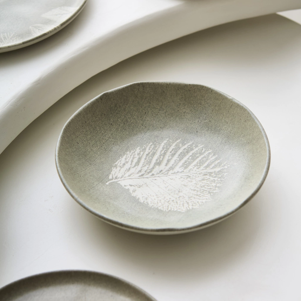 PLATO HONDO CARIMBO CAMELIA - Image 3