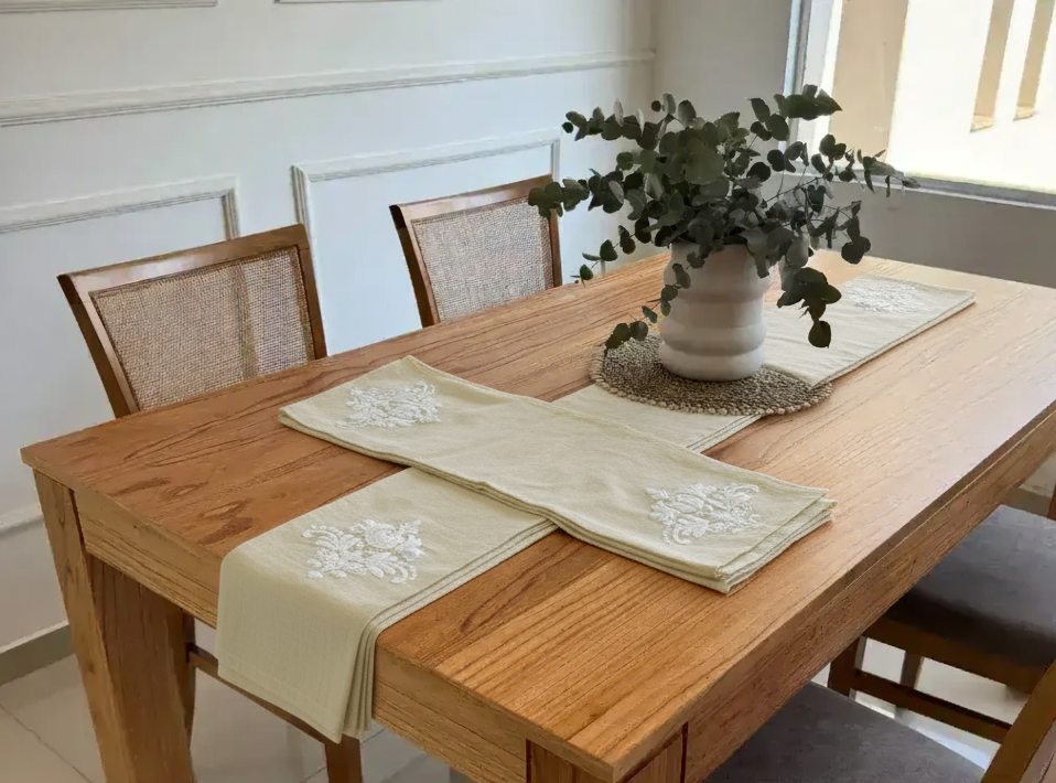 SERVILLETAS DE TUSOR NATURAL CON APLIQUE