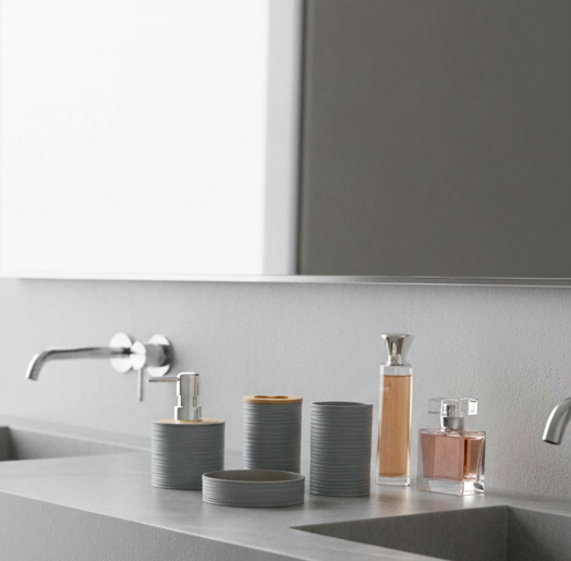 SET DE BAÑO DE PLÁSTICO Y BAMBÚ (SET X 4) - Image 2