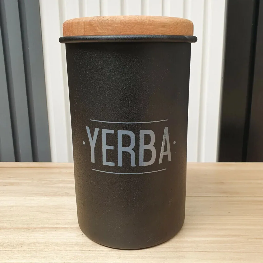 TARRO YERBA TAPA MADERA NEGRO - Image 4