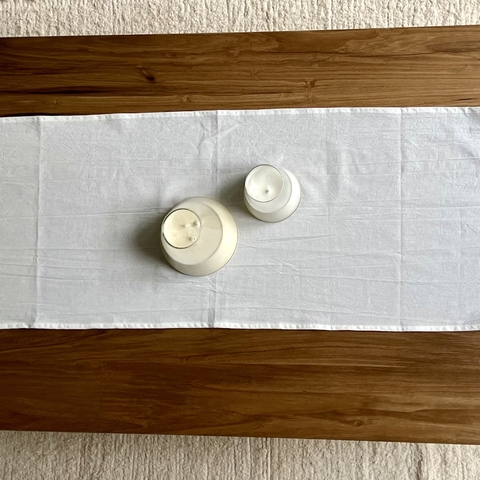 CAMINO DE MESA DE TUSOR NATURAL CON APLIQUE - Image 2